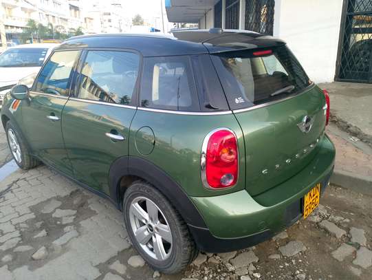 Mini Cooper Crossover 2016 image 1
