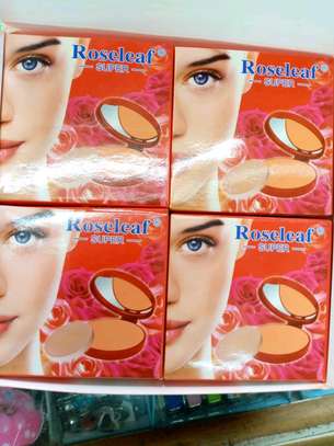 MAKE UP PONDS image 3