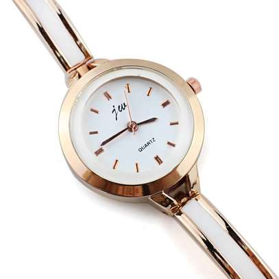 2022 Women Luxury Fashion Watches Stainless Steel image 5
