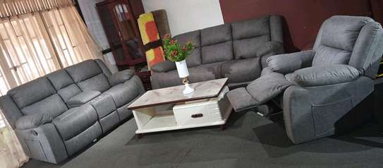 6 SEATER RECLINER IN KISII image 1