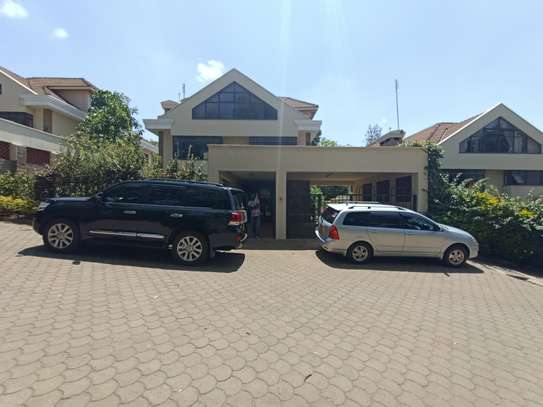 5 Bed Villa with En Suite in Lavington image 20