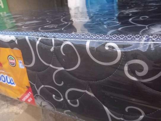 10inch quilted mattress in Nairobi 5*6 heavy duty image 3
