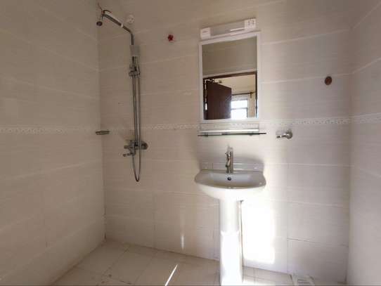 3 Bed Apartment with En Suite in Kileleshwa image 5