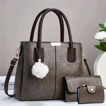 Single handbags image 5