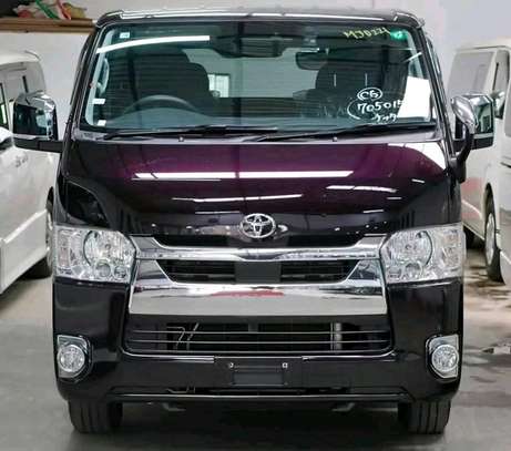 TOYOTA HIACE image 3