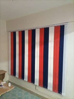 NICE DURABLE OFFICE BLINDS. image 3