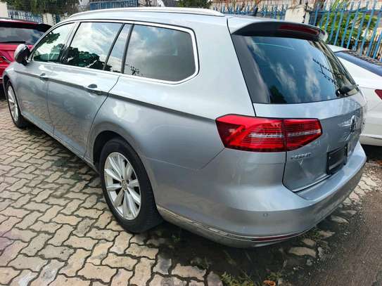 Volkwagen Passat  silver image 3