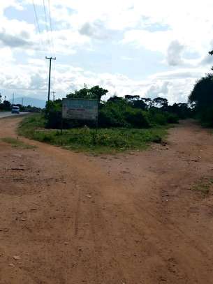 Commercial plots in kithimani image 3