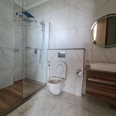3 Bed Apartment with En Suite at Peponi Road image 7