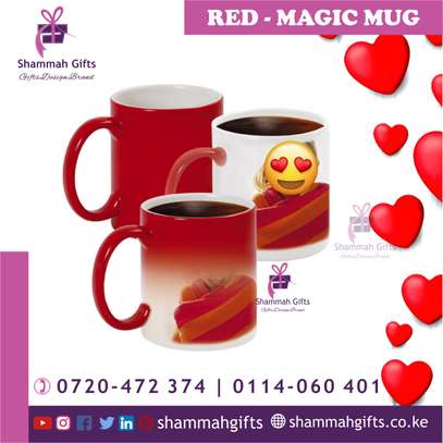 Red color changing mug customized with a love message image 1