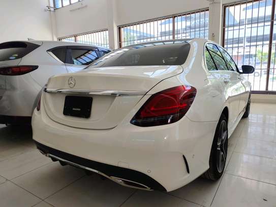 Mercedes Benz C200 Sunroof white 2019 image 14