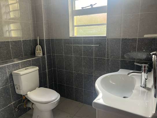 Serviced 2 Bed Apartment with En Suite in Runda image 8