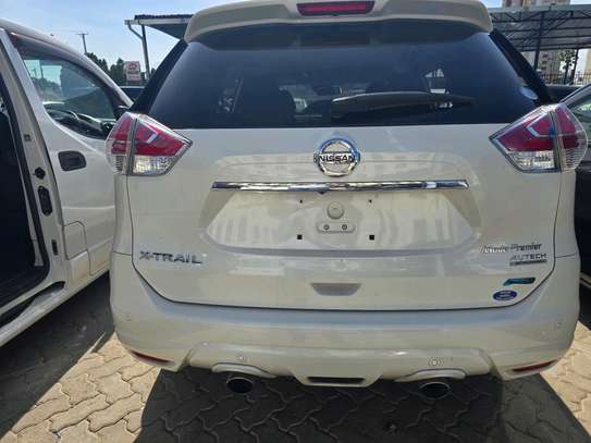 X-TRAIL image 13