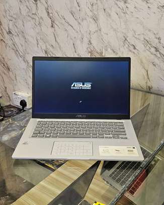 Asus VivoBook x415 laptop image 1