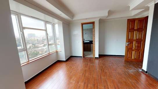 3 Bed Apartment with En Suite at Parklands image 8