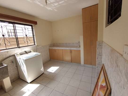 3 bedroom apartment for rent in Rhapta Road image 8