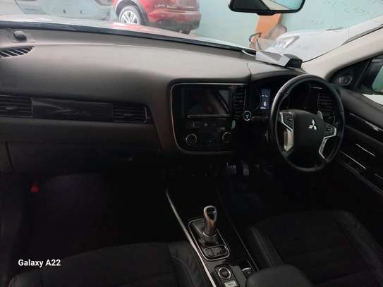 MITSUBISHI OUTLANDER EV 2018 MODEL. image 12