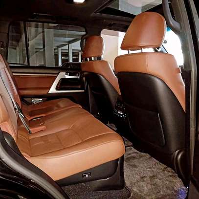 Toyota Land cruiser ZX V8 Black 2018 image 3