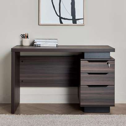 Office Desk: 140cm Gray Spacious Ample Office Desk image 2