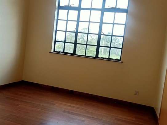 2 Bed Apartment with En Suite at Fourways Junction Estate image 6