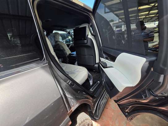 Lexus 600 image 2