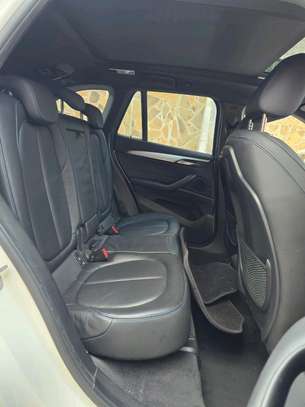 BMW X1 XDRIVE20i White Sunroof 2018 image 5