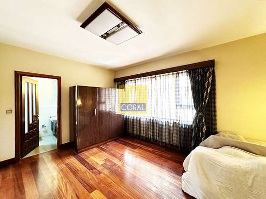 3 Bed Apartment with En Suite in Parklands image 19