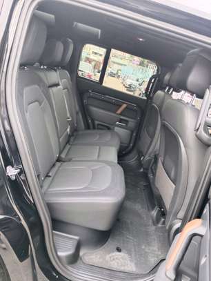 LAND ROVER DEFENDER 110s 2022MODEL DIESEL image 9