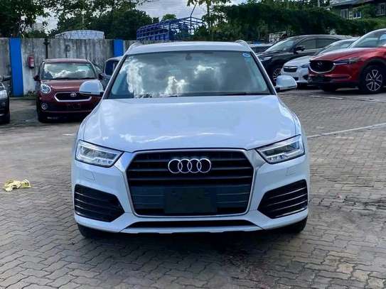 Audi Q3 White SUV Smooth Performance image 5