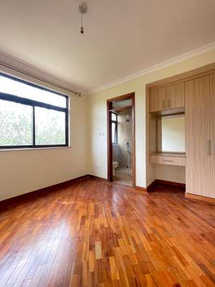 3 Bed Apartment with En Suite in Lavington image 14