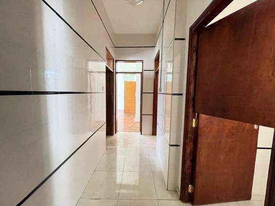 5-Bedroom House for Rent in karen, Nairobi Kenya image 7