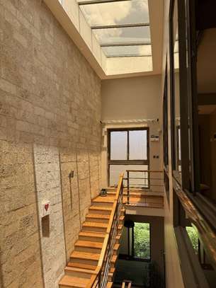 4 Bed Villa with En Suite in Kilimani image 13