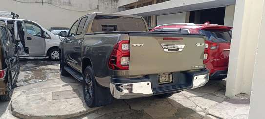 Toyota Hilux Double 4x4 cabin Grey 2019 image 9