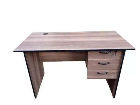 Super quality and Elegant office desks image 2