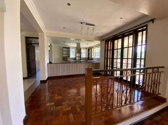 4 Bed House with Swimming Pool at Rosslyn image 9
