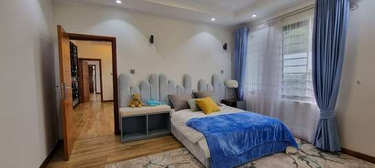 4 Bed House with En Suite in Kiambu Road image 14