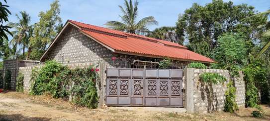 2 Bed House with En Suite at Bomani image 1