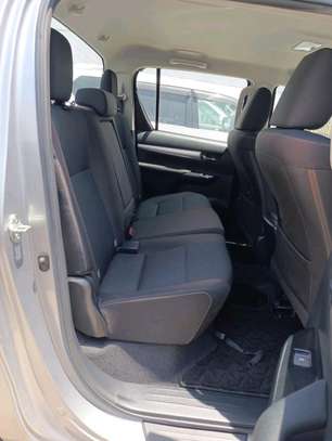Toyota Hilux Double cabin image 1