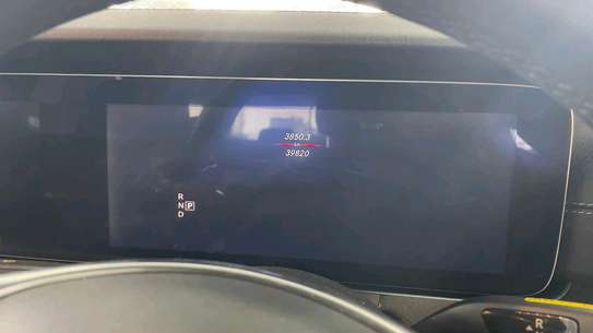 Mercedes benz e200 petrol Sunroof image 4