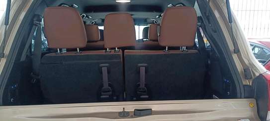 Toyota Land Cruiser ZX V8 2017 image 9