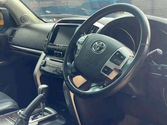 2018 Toyota land cruiser VX V8 diesel image 7