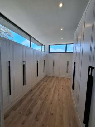 5 Bed Townhouse with En Suite in Lavington image 27