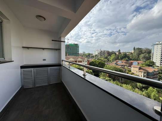 3 Bed Apartment with En Suite in Riverside image 10
