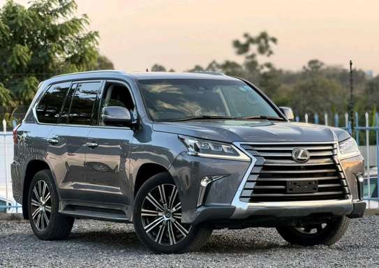 2019 Lexus LX570 image 1