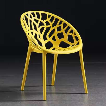 Stylish Plastic Dining Chair image 12