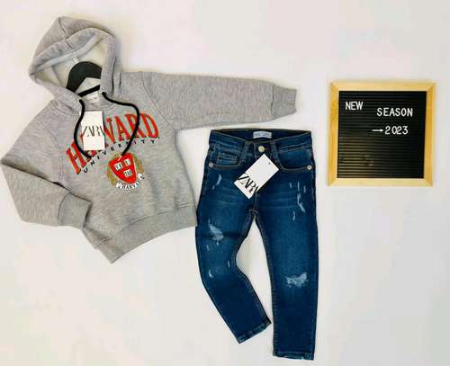 Harvard top jeans brand