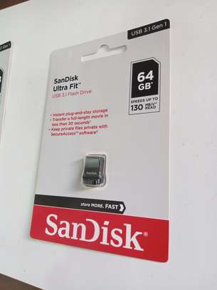SanDisk 64GB Ultra Fit Flash Drive image 2