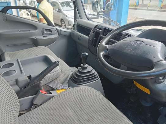 TOYOTA DYNA MANUAL 2016 image 4