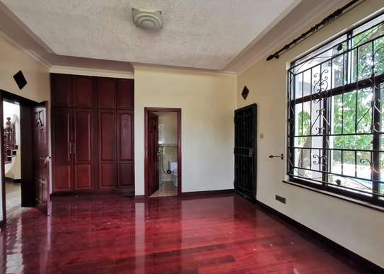 5 bedroom house for rent in Thigiri image 9