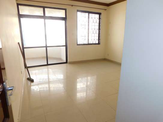 4 Bed Apartment with En Suite in Mombasa CBD image 4